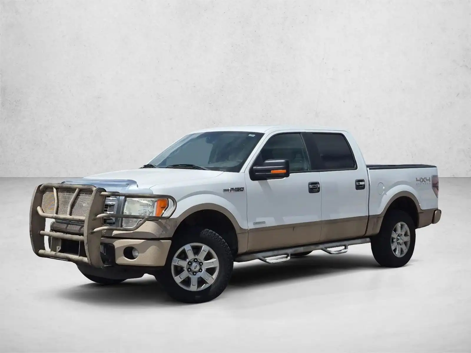 2013 Ford F-150 XLT 4WD SuperCrew 145 in's photo