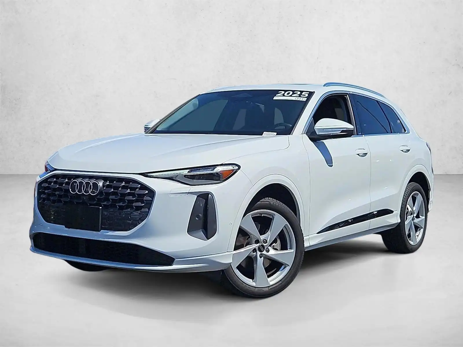 2025 Audi Q5 40 Premium Plus's photo