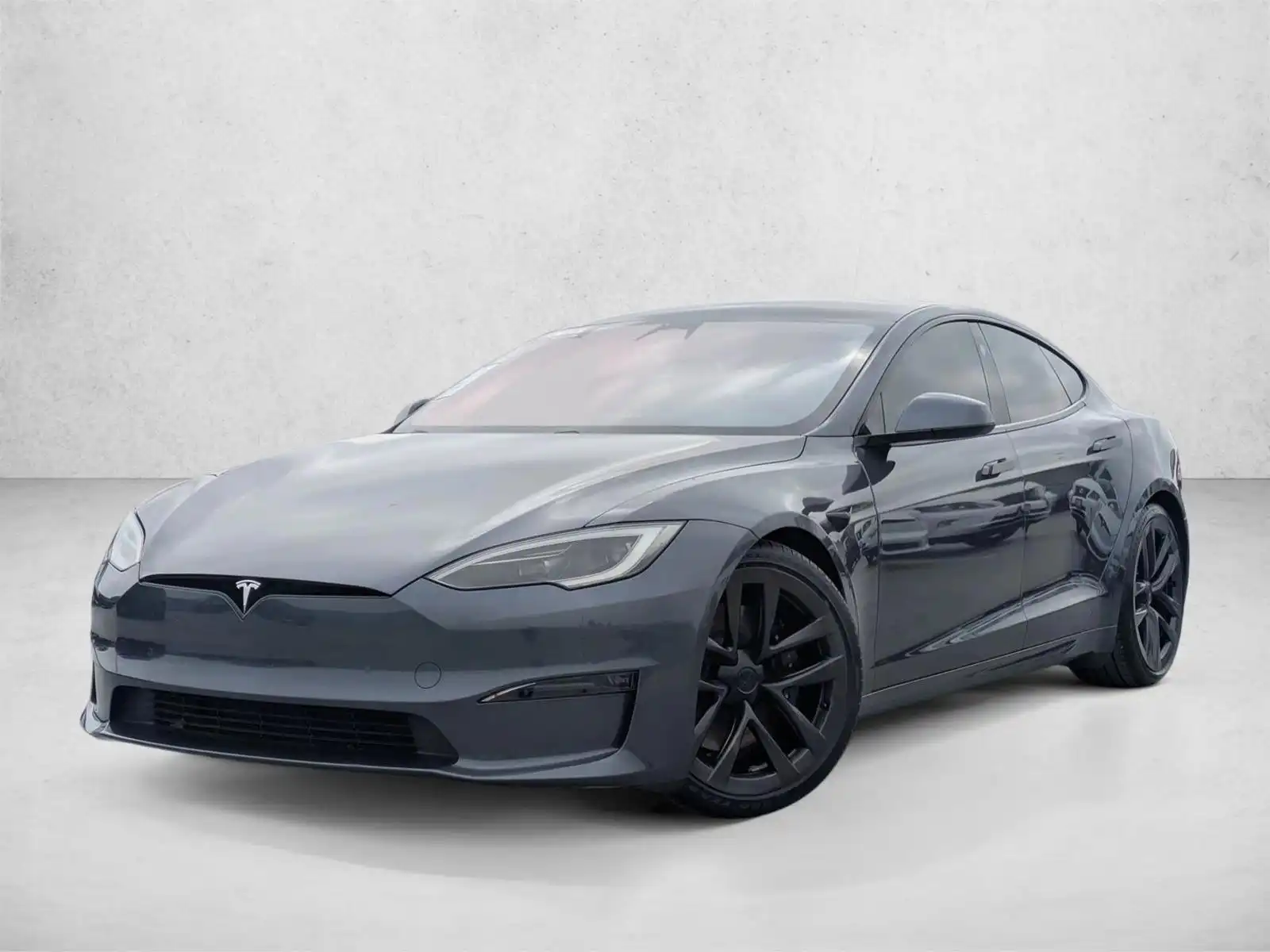 2023 Tesla Model S Standard Range's photo