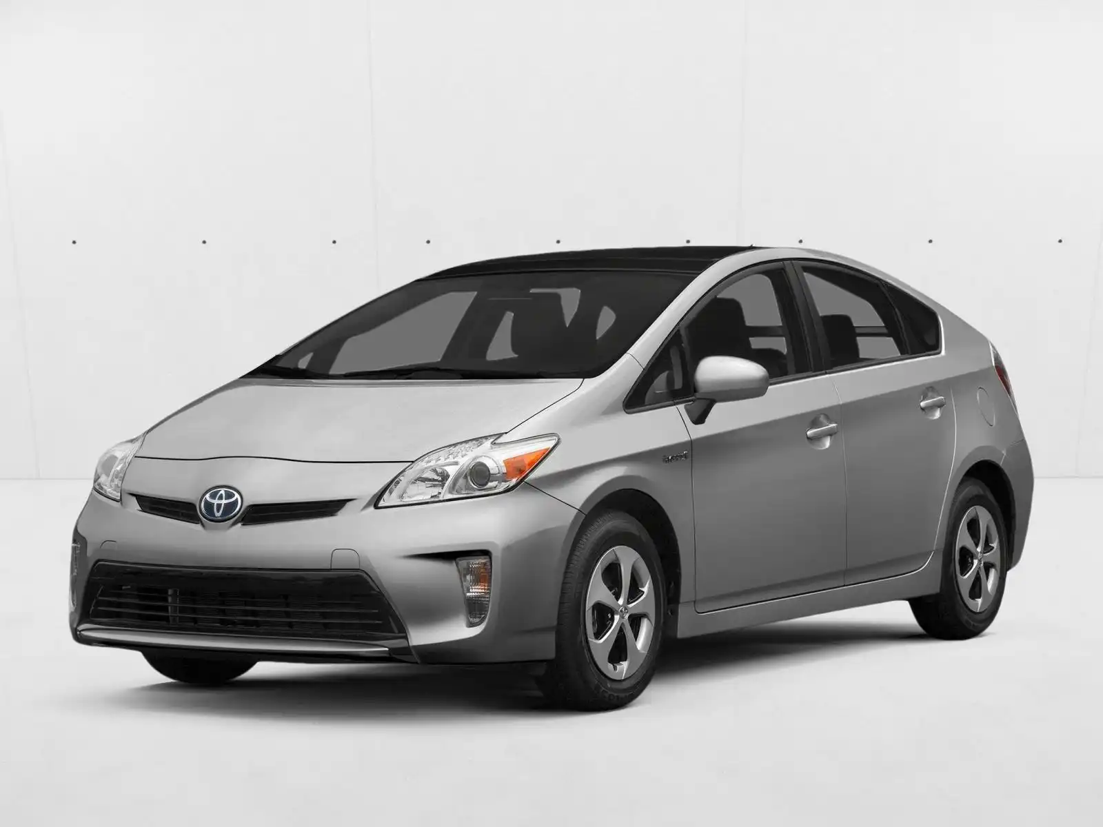 2015 Toyota Prius Two's photo