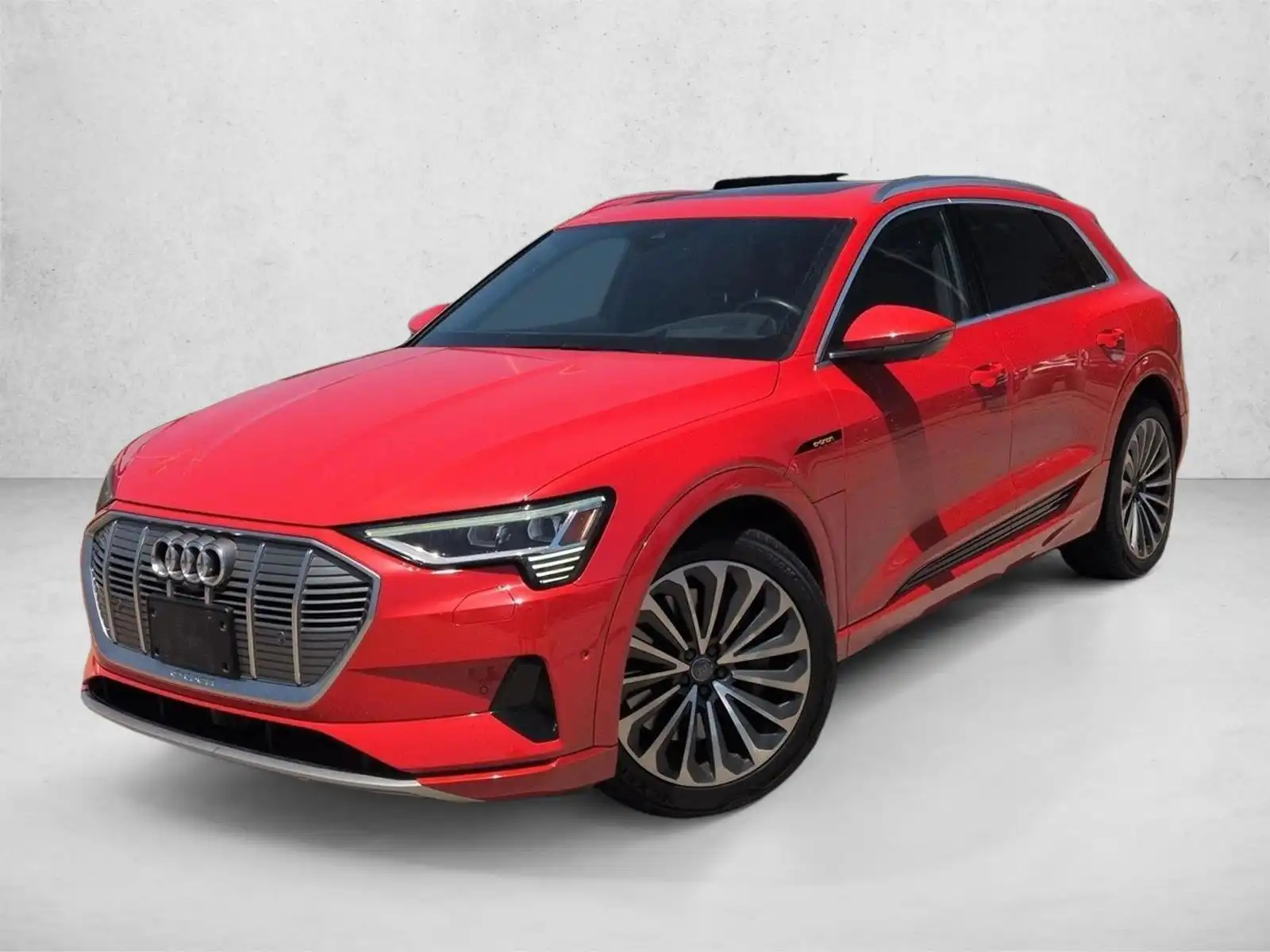 2019 Audi e-tron Prestige's photo