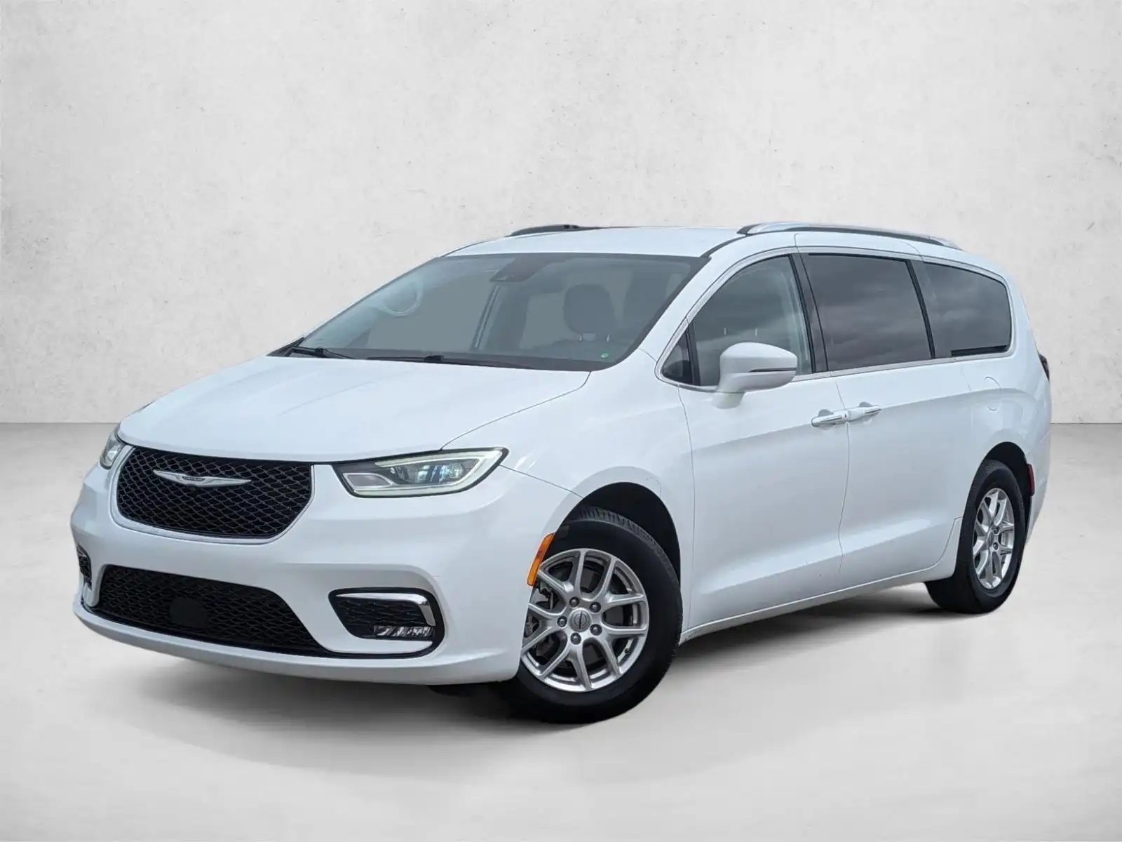 2021 Chrysler Pacifica Touring L's photo