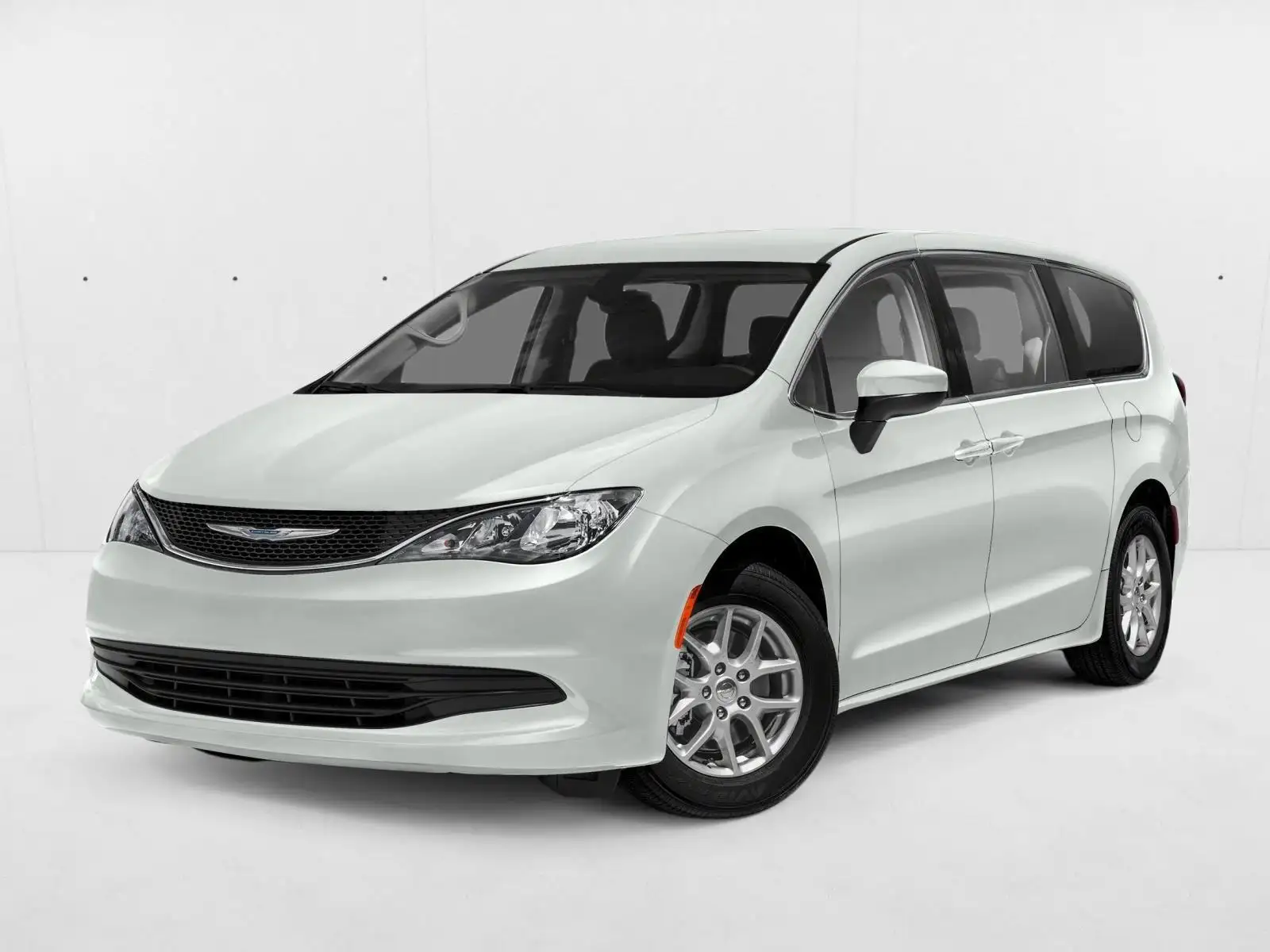 2019 Chrysler Pacifica LX's photo