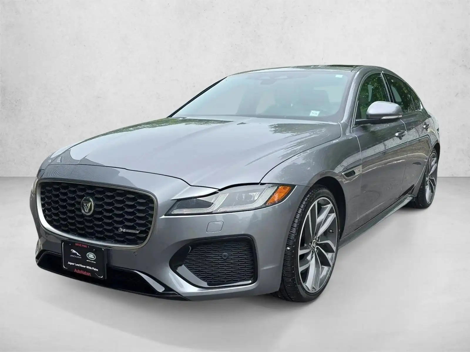 2024 Jaguar XF P300 R-Dynamic SE's photo