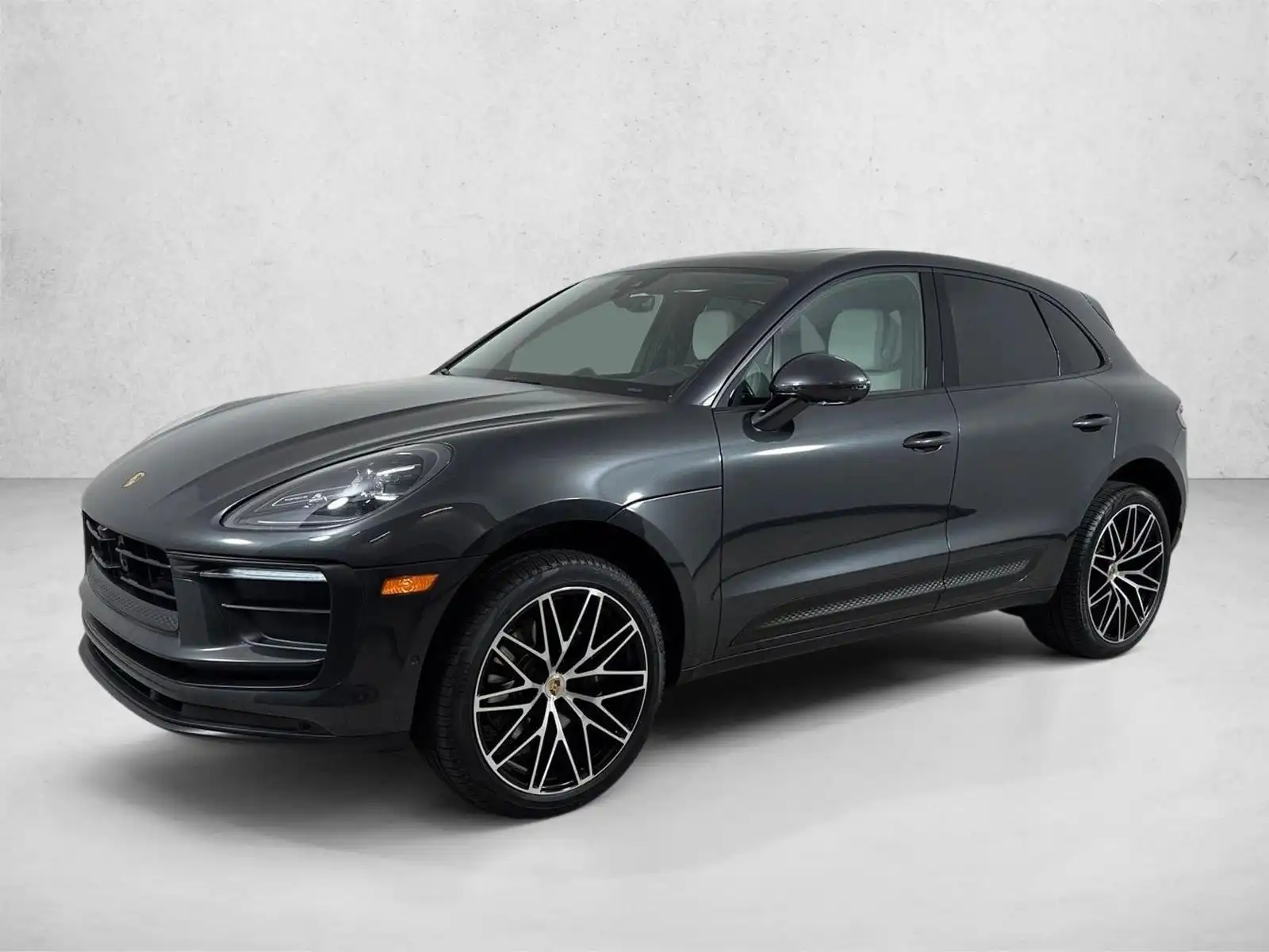 2024 Porsche Macan T's photo