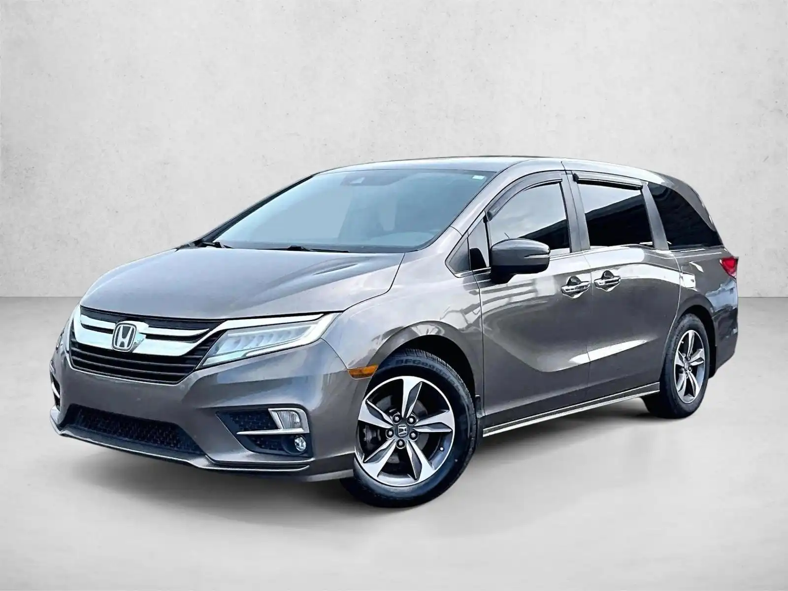 2018 Honda Odyssey Touring's photo