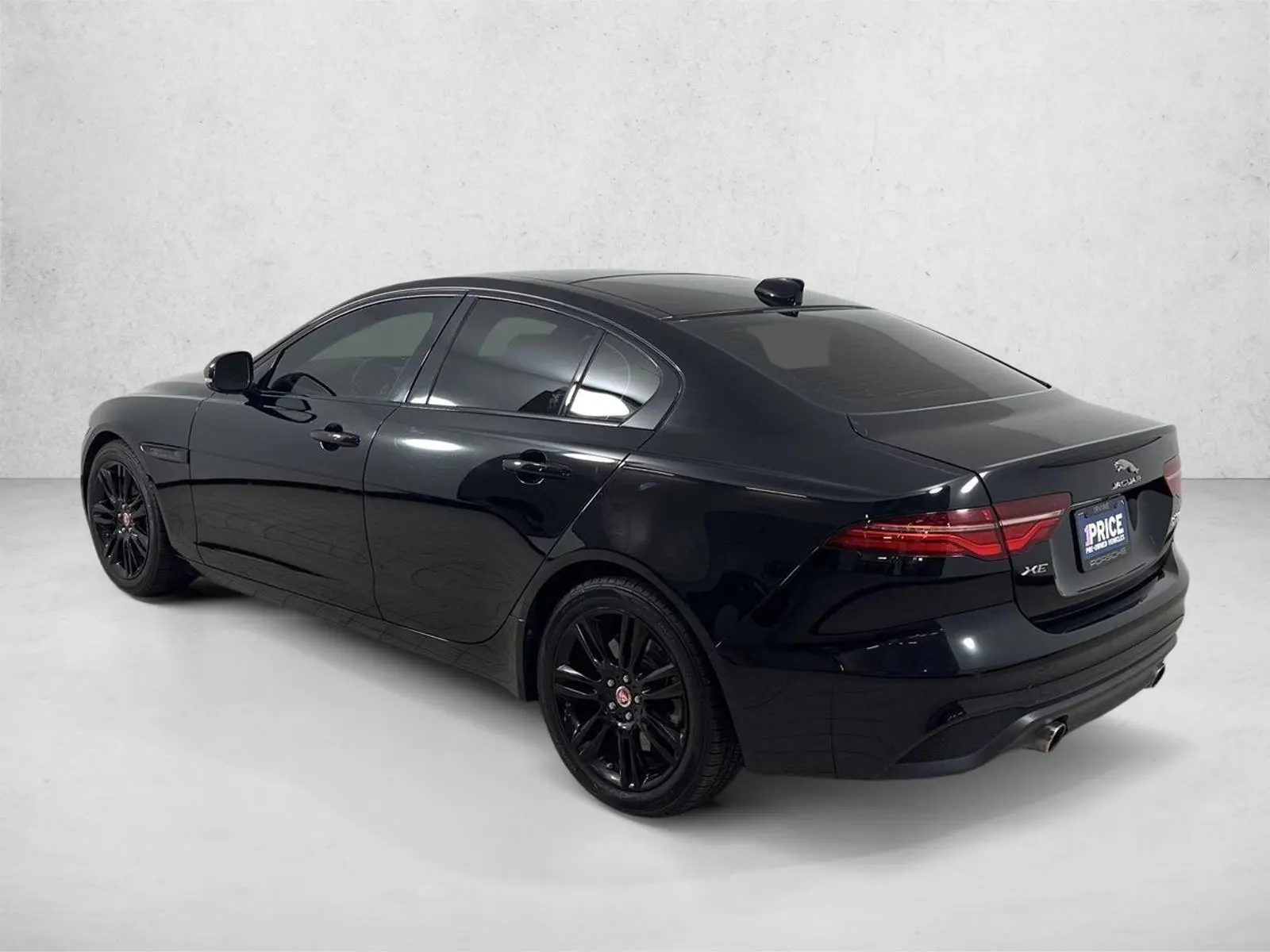 2020 Jaguar XE P250 S photo 3