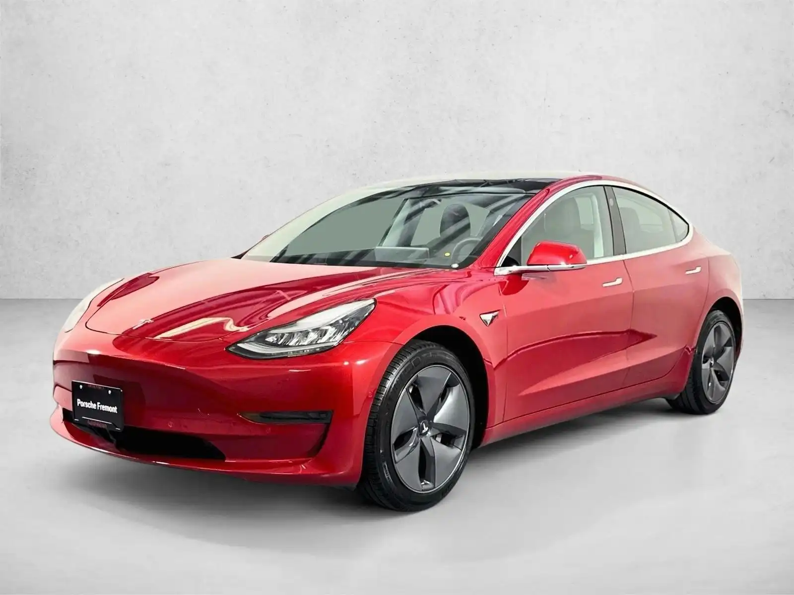 2020 Tesla Model 3 Standard Range Plus's photo