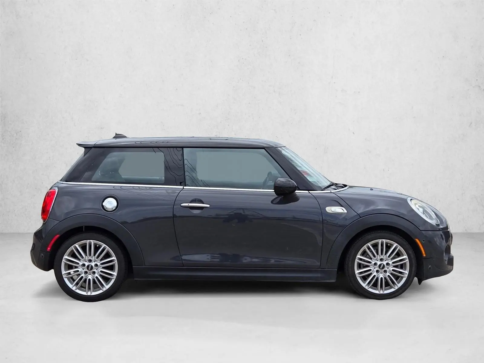 2014 MINI Cooper S photo 3