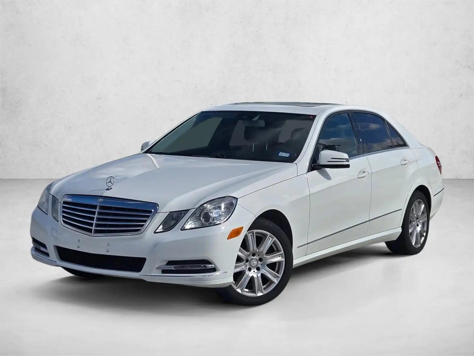 2013 Mercedes-Benz E-Class E350 Luxury's photo