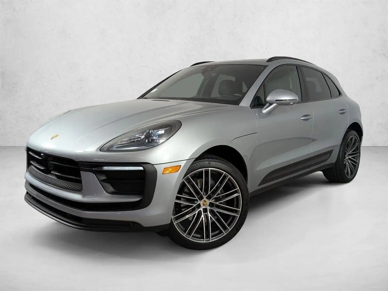 2026 Porsche Macan T's photo