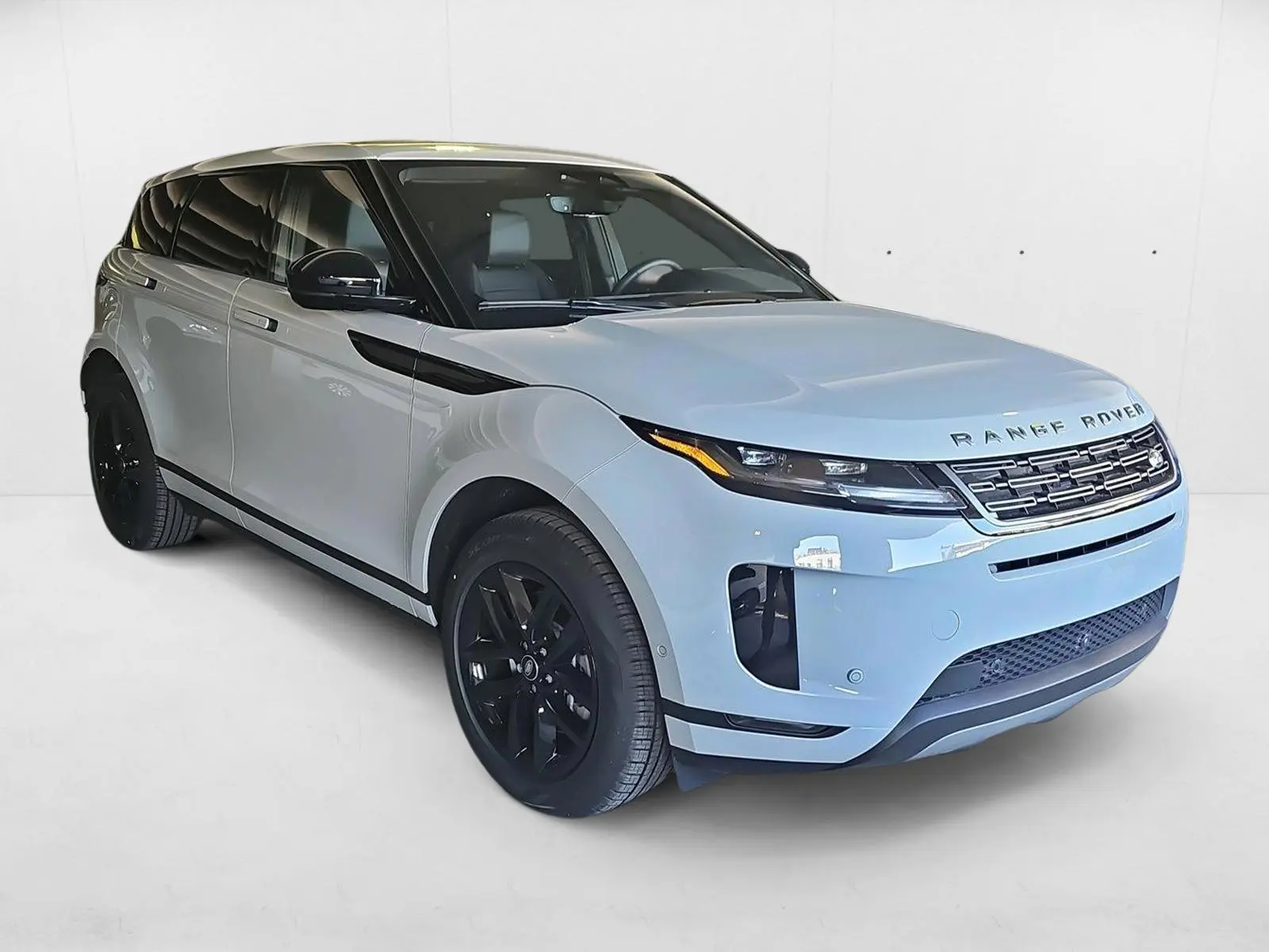 2026 Land Rover Range Rover Evoque S photo 3