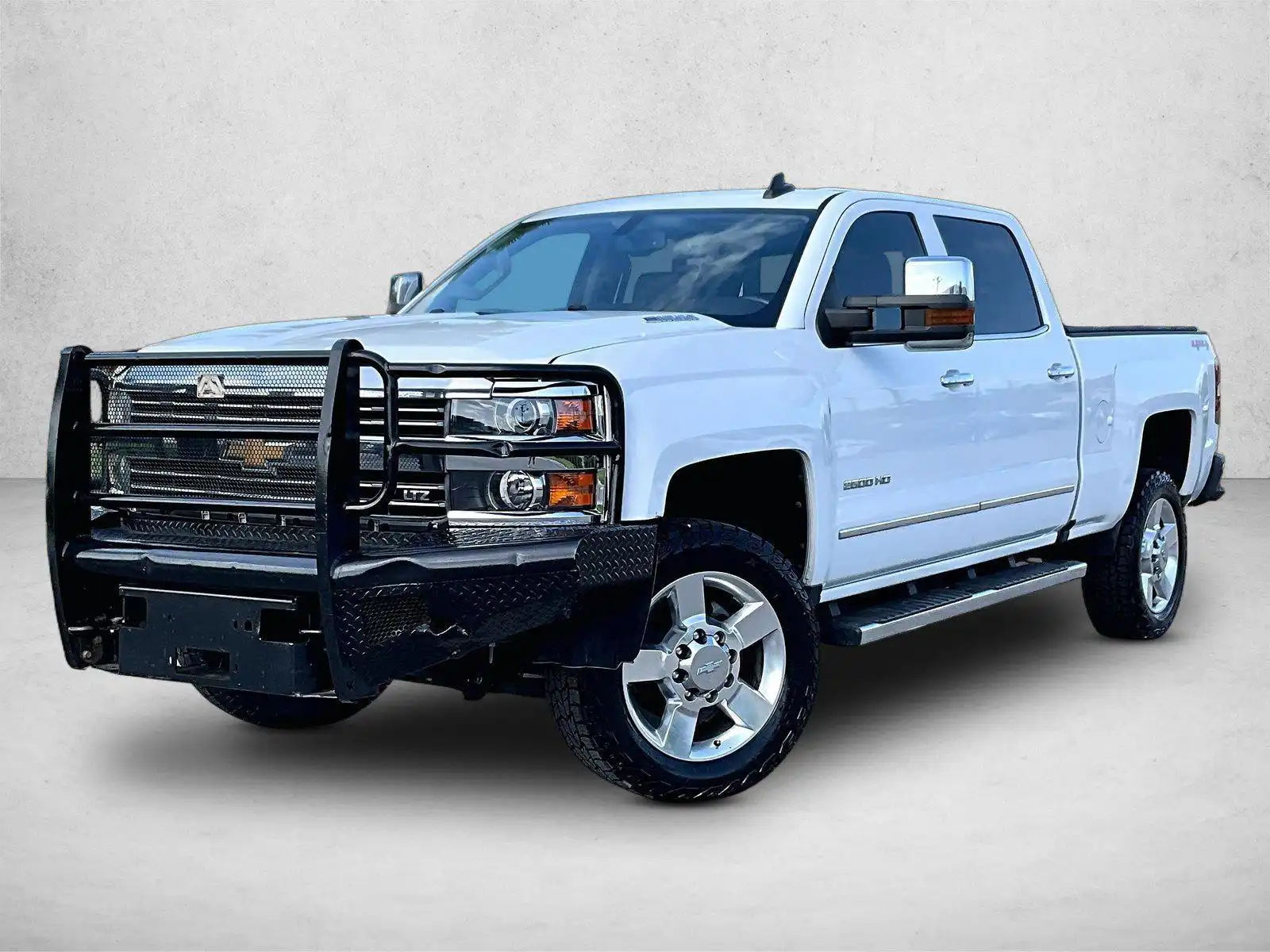 2016 Chevrolet Silverado HD LTZ 4WD Crew Cab Standard Box's photo