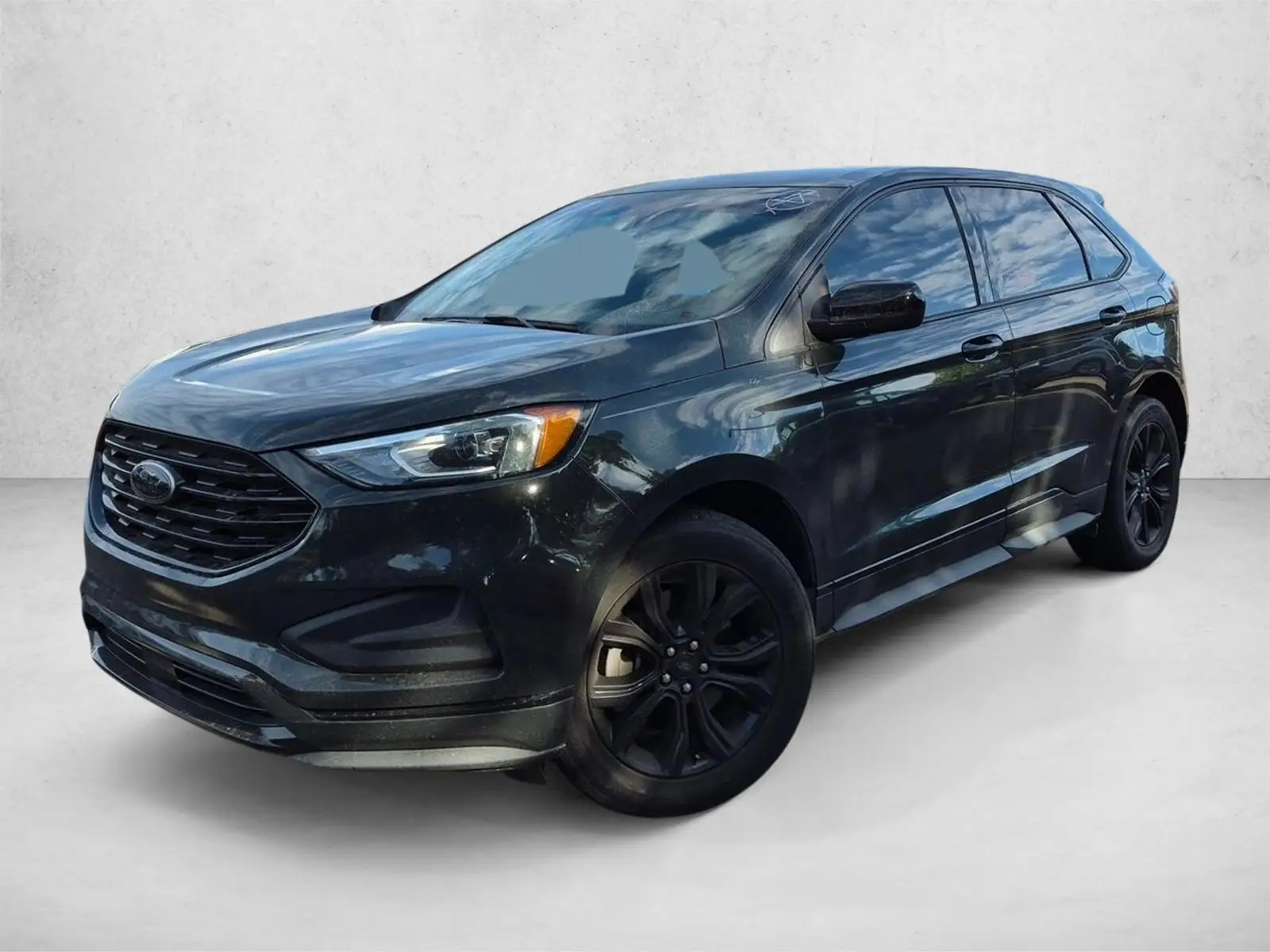 2022 Ford Edge SE AWD photo 1