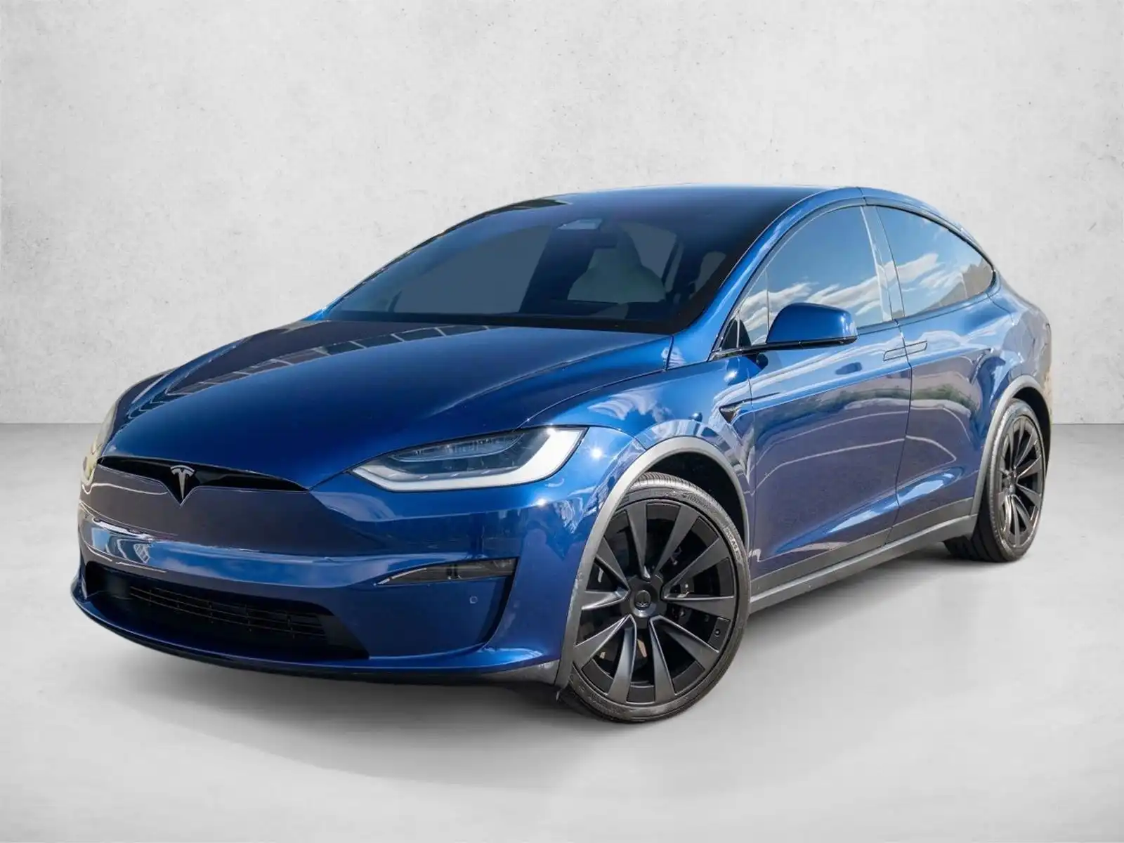 2022 Tesla Model X Long Range's photo