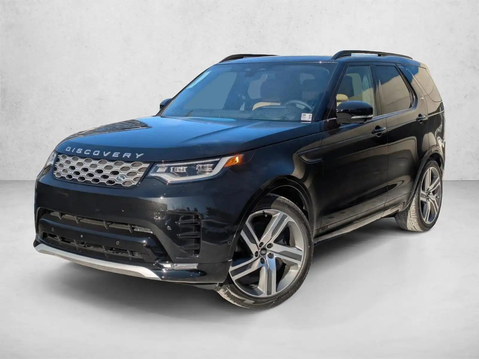 2026 Land Rover Discovery P360 Gemini Edition's photo