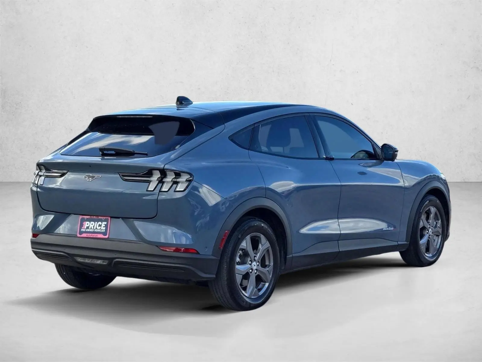 2023 Ford Mustang-Mach-e Select photo 5