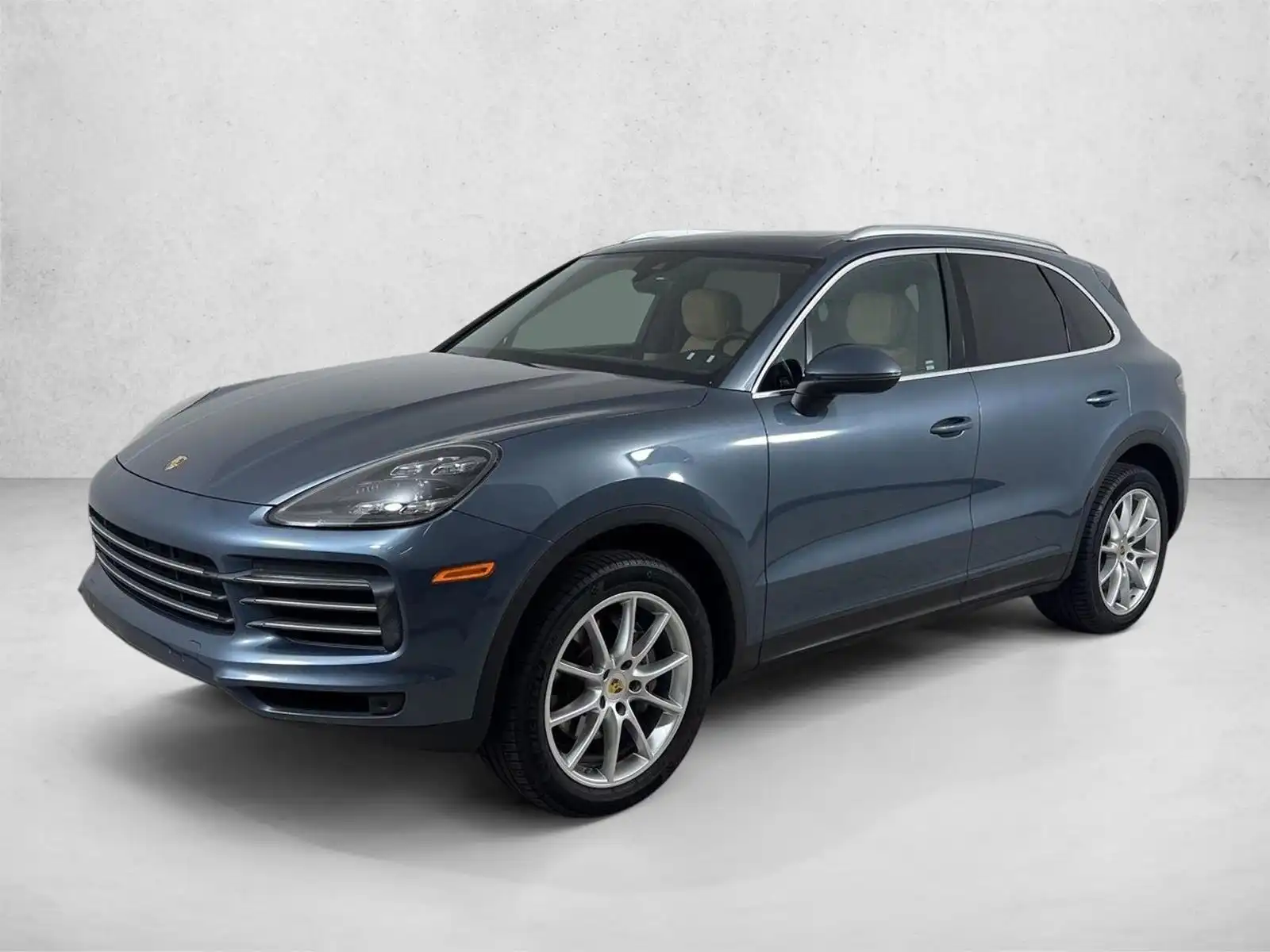 2019 Porsche Cayenne Base's photo