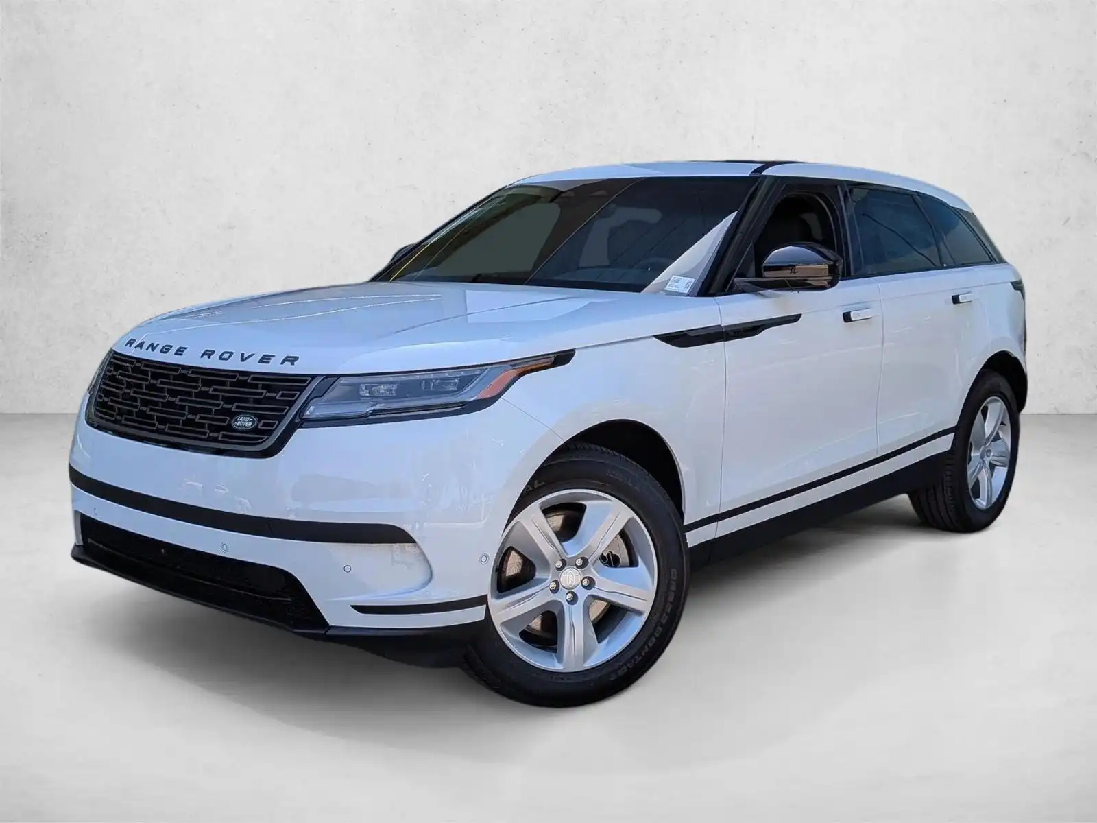 2026 Land Rover Range Rover Velar P250 S's photo