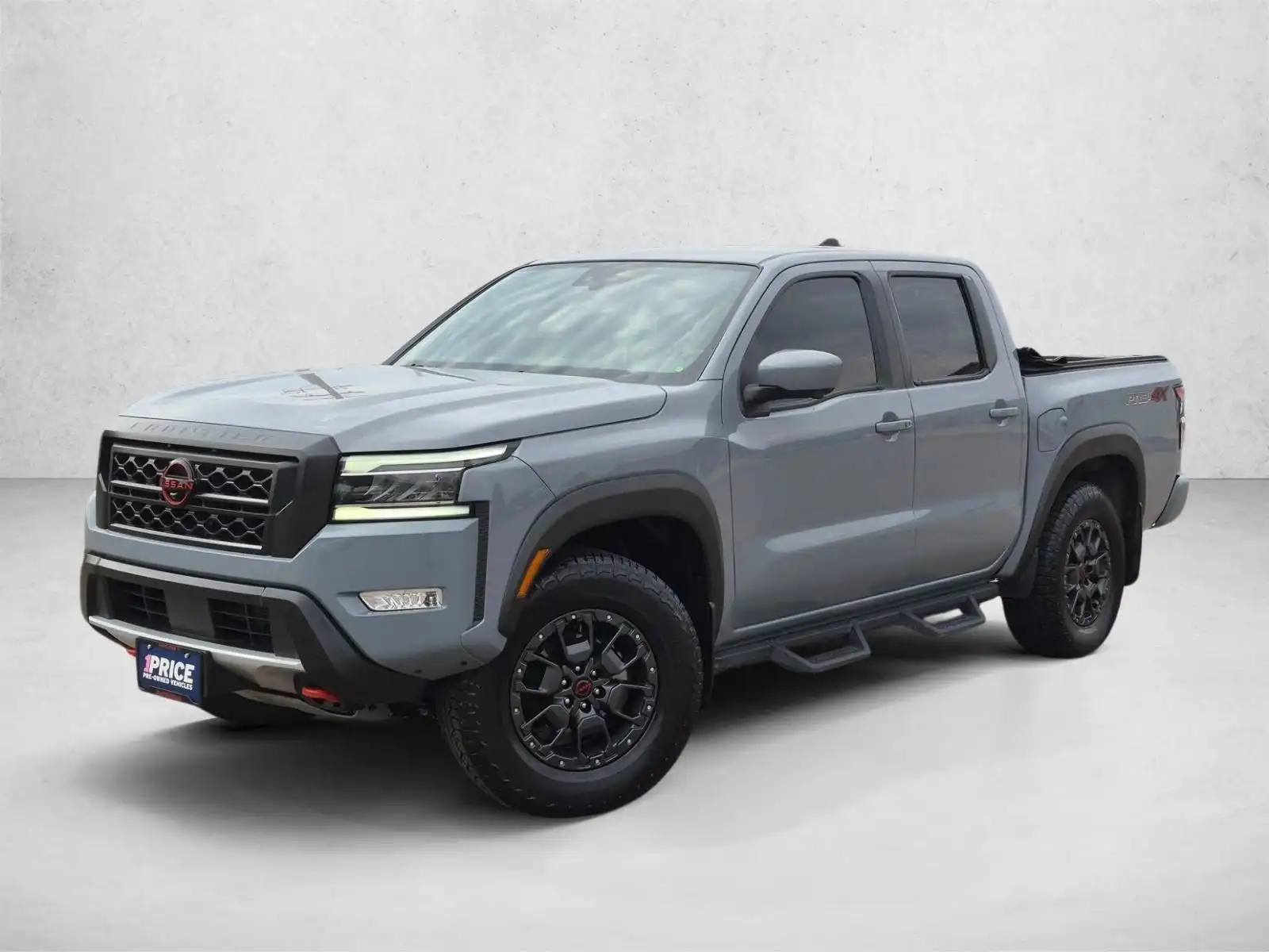 2023 Nissan Frontier PRO-4X Crew Cab 4X4's photo
