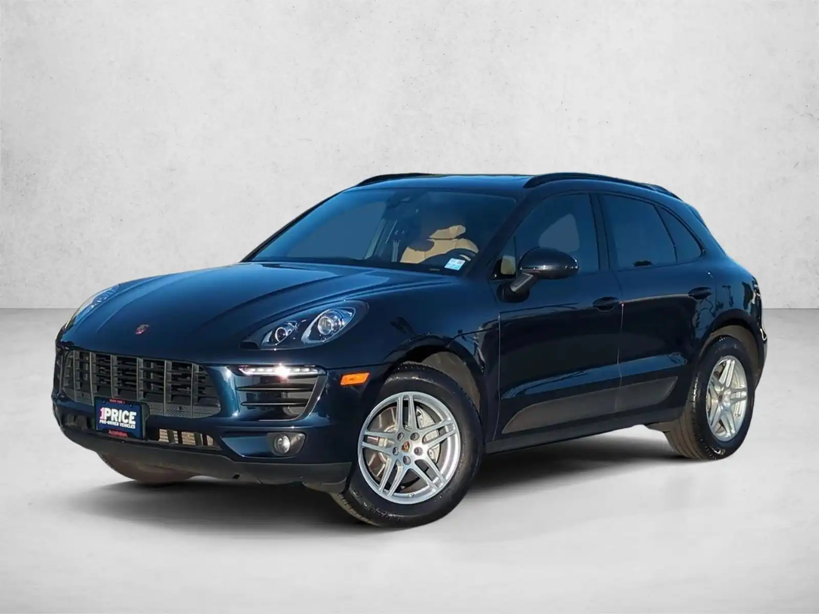 2018 Porsche Macan Base's photo