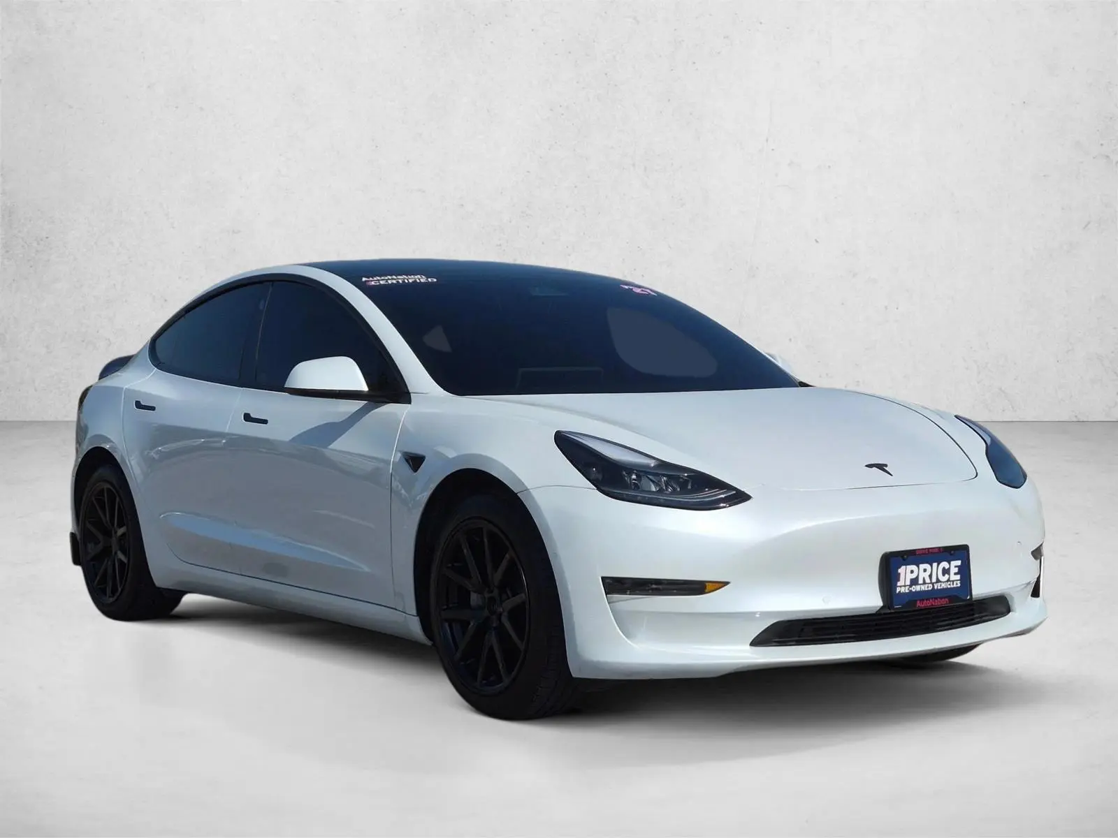 2021 Tesla Model 3 Standard Range Plus photo 3