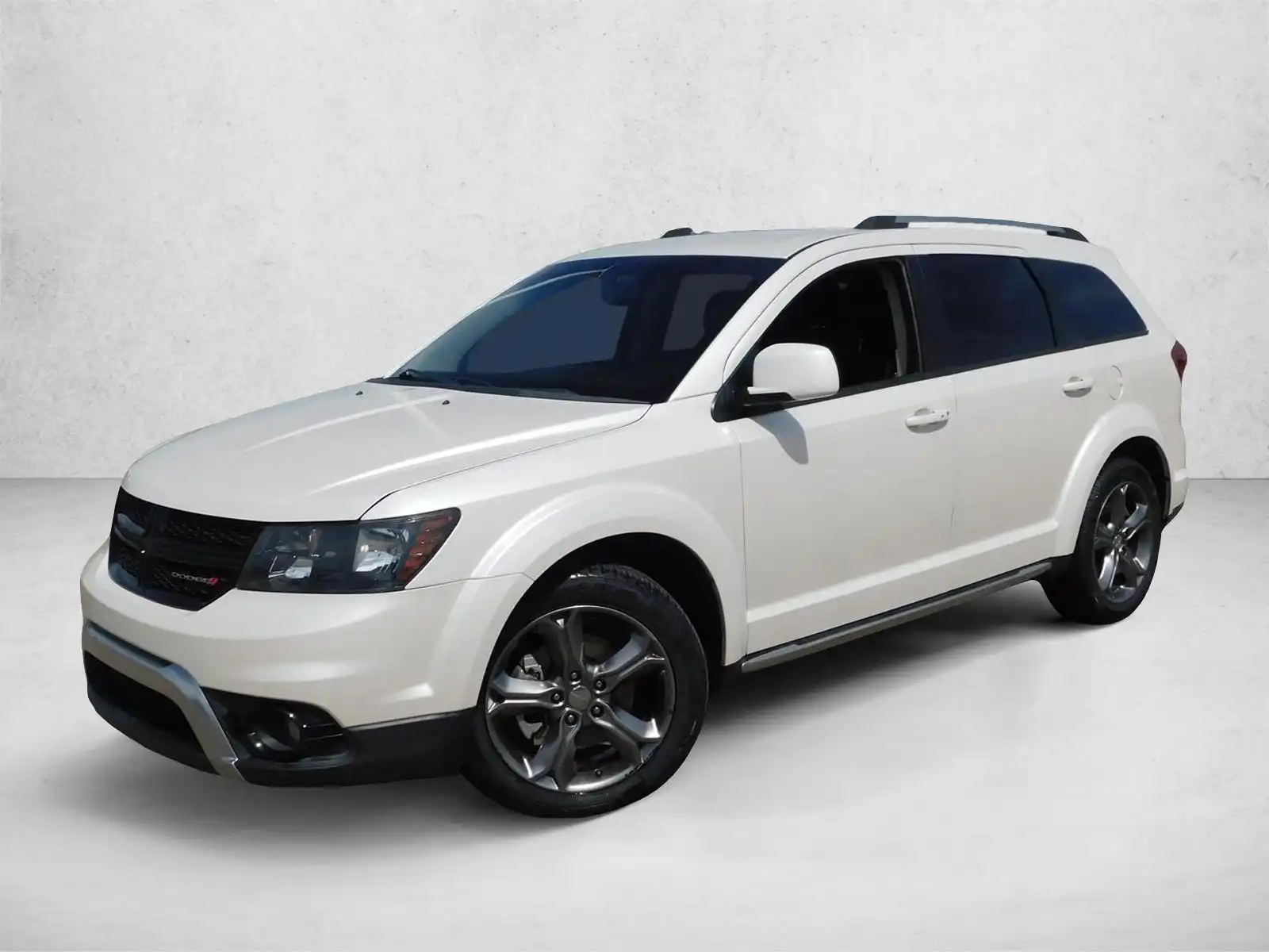 2017 Dodge Journey Crossroad FWD Plus's photo