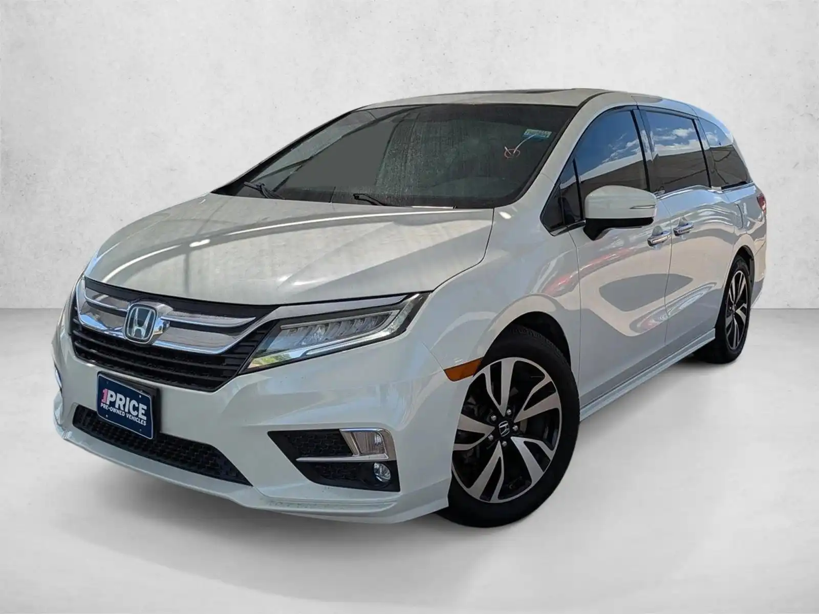 2019 Honda Odyssey Elite's photo