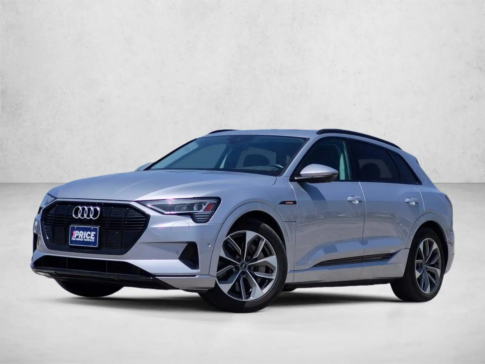 2021 Audi e-tron 95 kWh Premium Plus quattro's photo