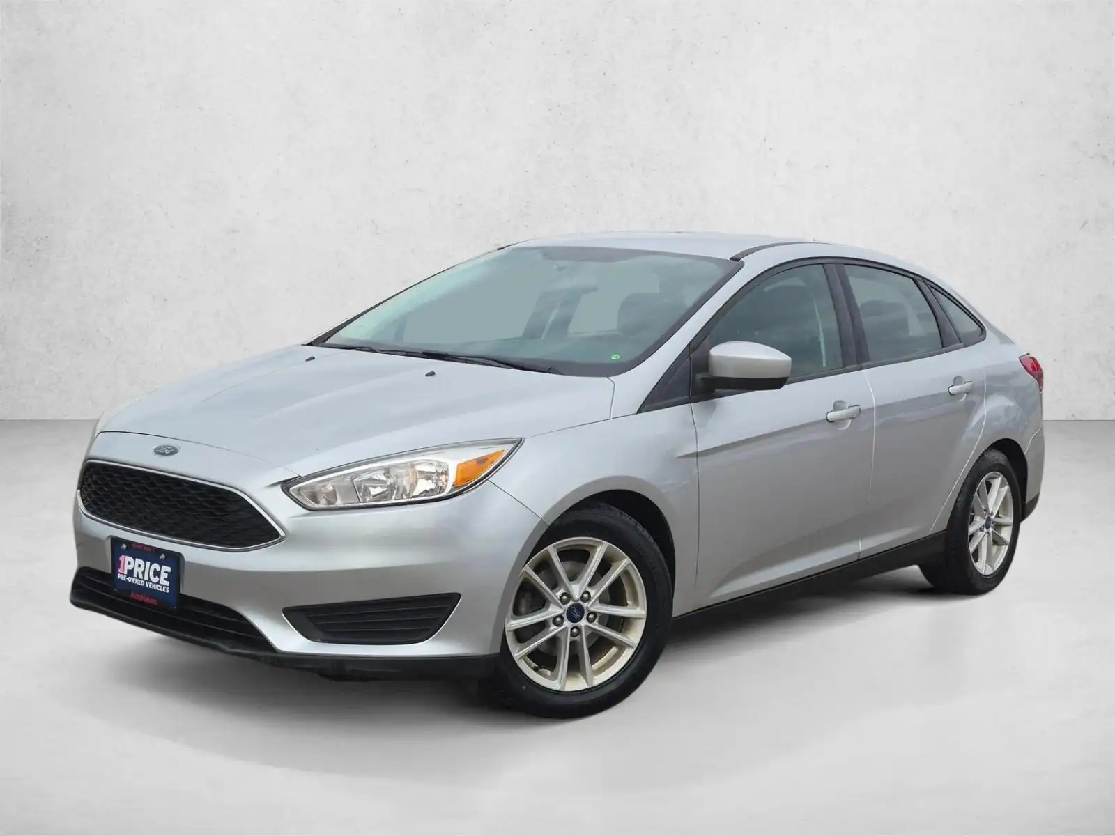 2018 Ford Focus Sedan SE's photo