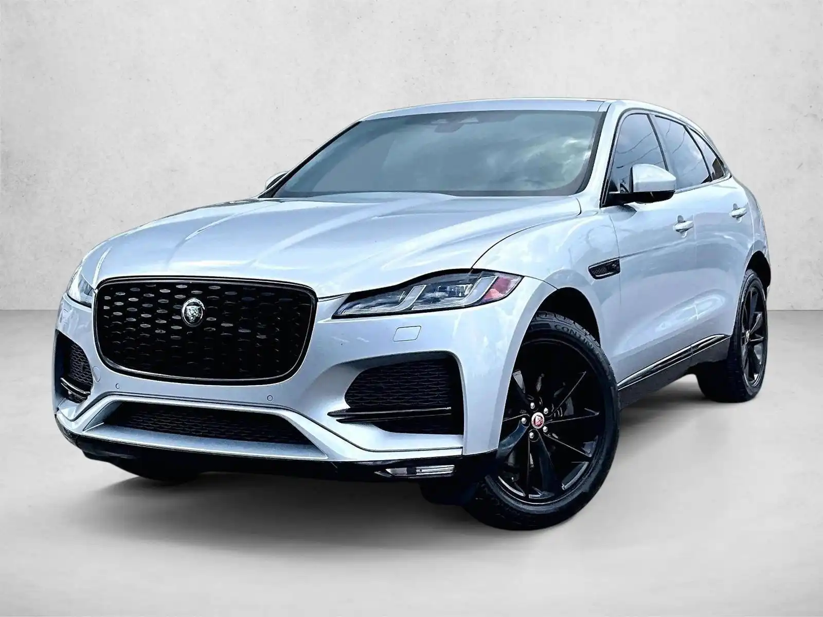 2022 Jaguar F-PACE P250 S's photo