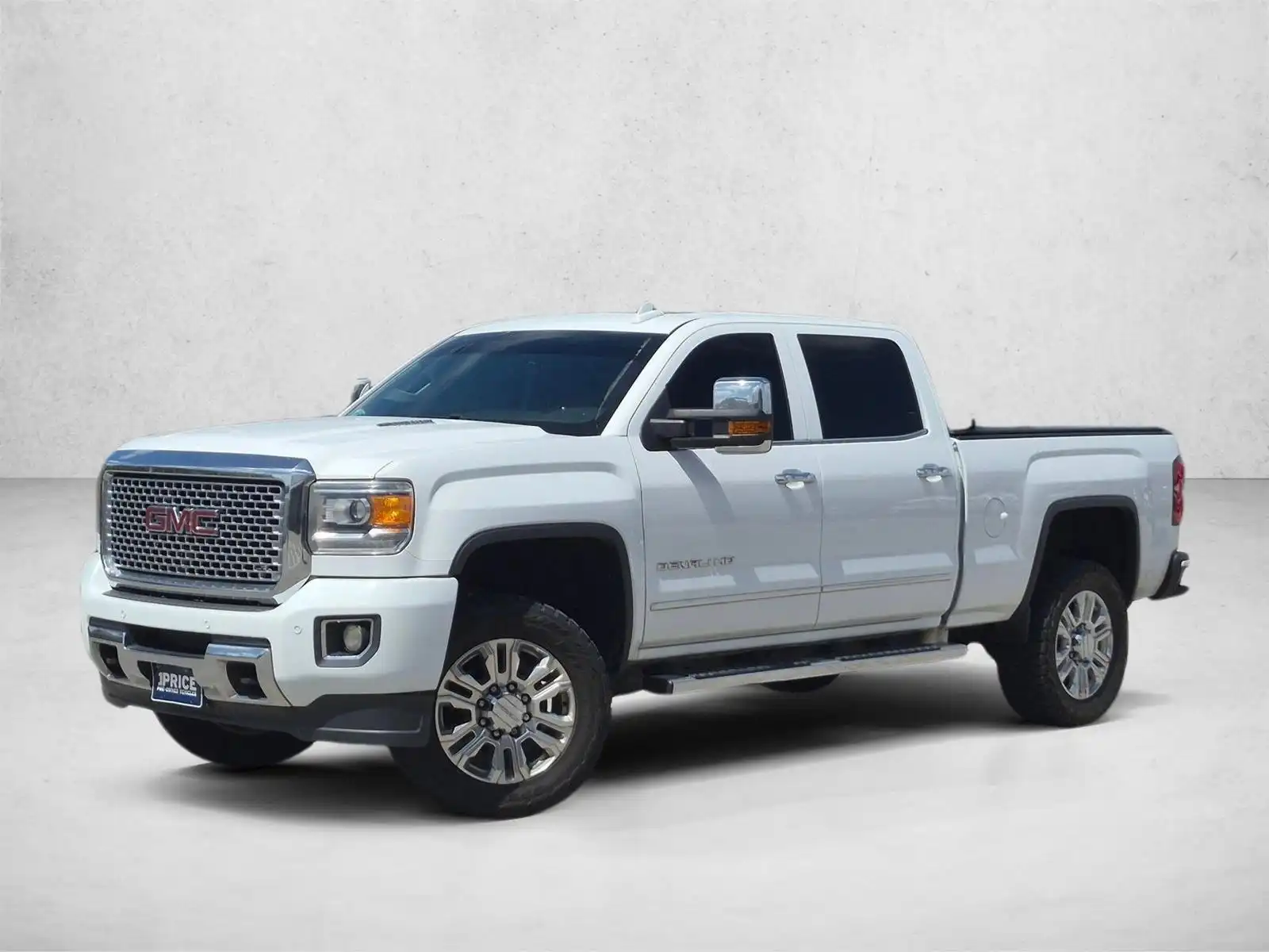 2015 GMC Sierra 4WD Crew Cab Short Box's photo