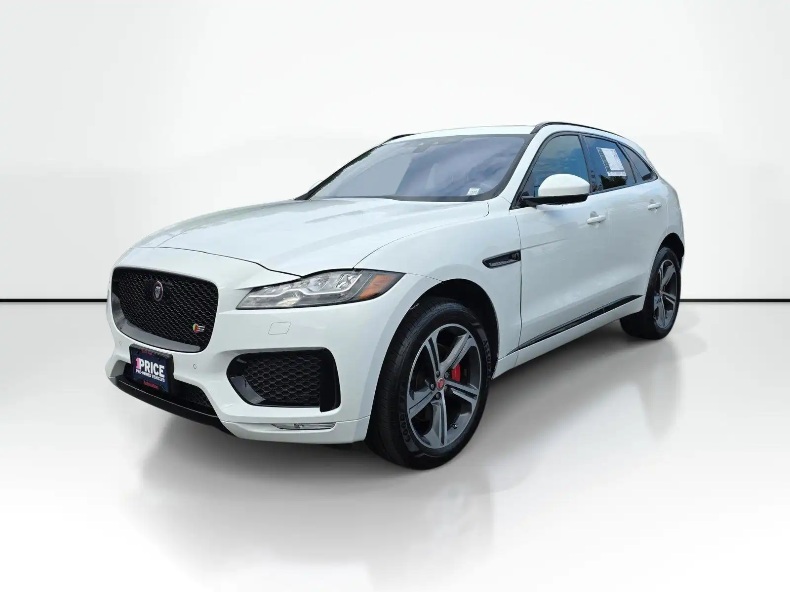 2019 Jaguar F-PACE S AWD's photo