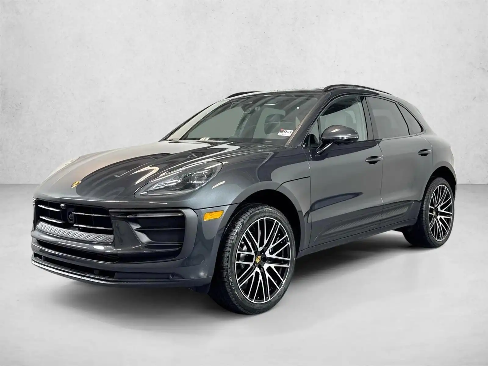 2026 Porsche Macan Base's photo