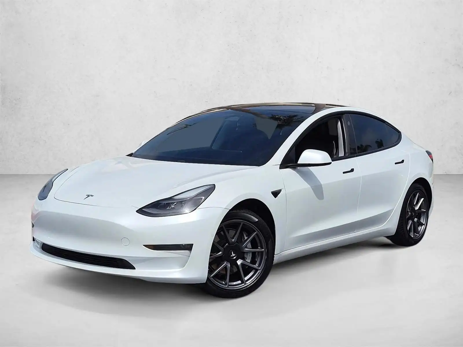 2021 Tesla Model 3 Long Range Dual Motor All-Wheel Drive's photo
