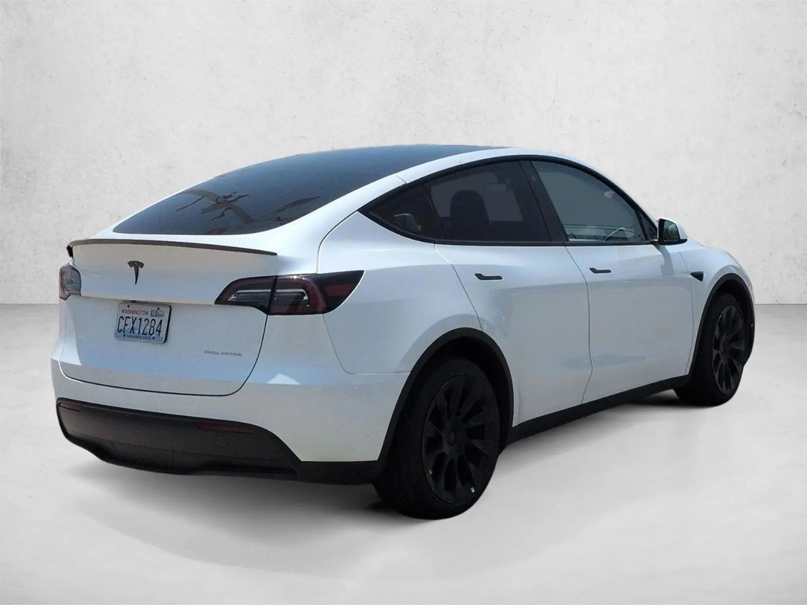 2023 Tesla Model Y Long Range Dual Motor All-Wheel Drive photo 5