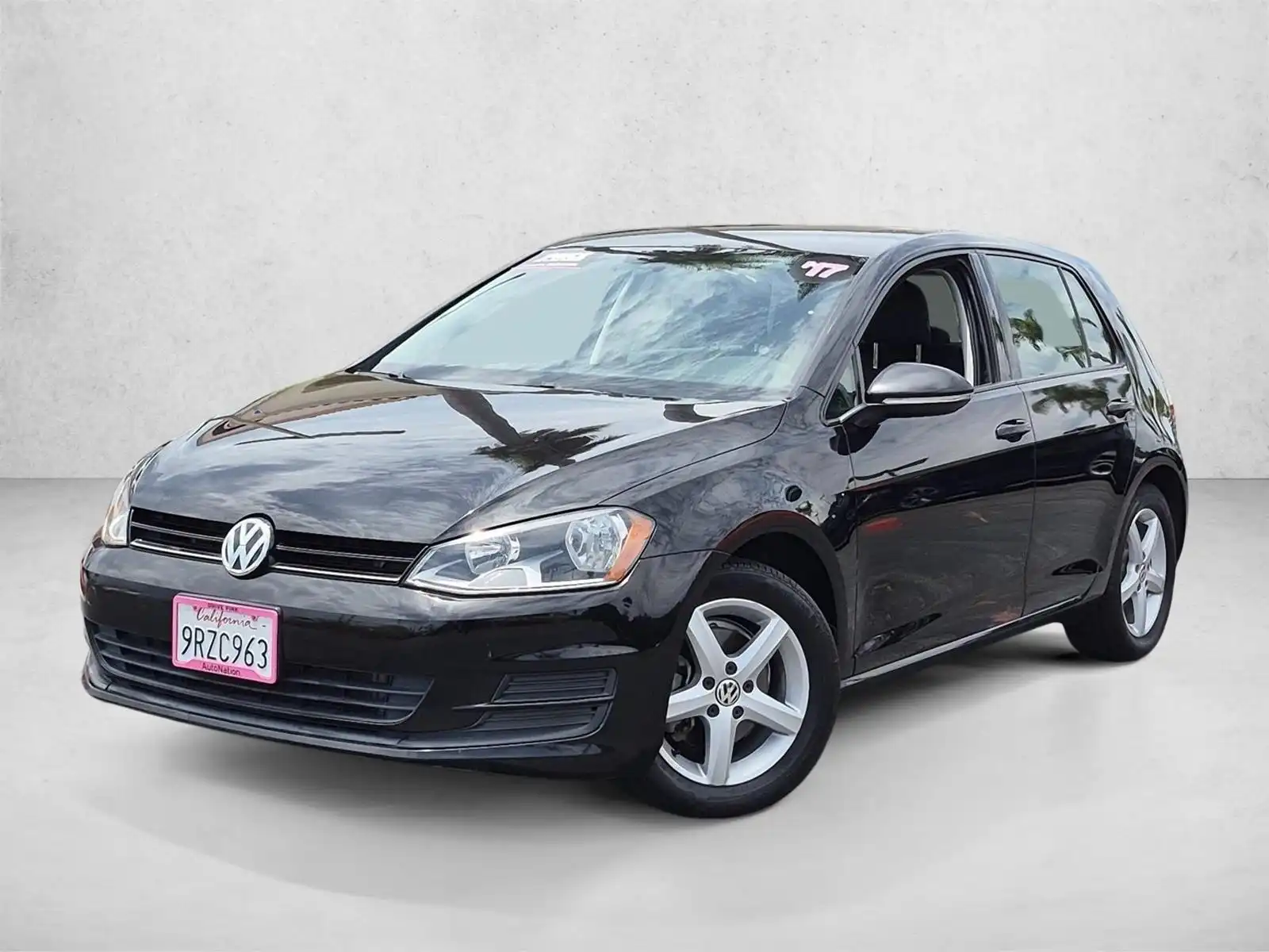 2017 Volkswagen Golf TSI S 4-Door Auto's photo