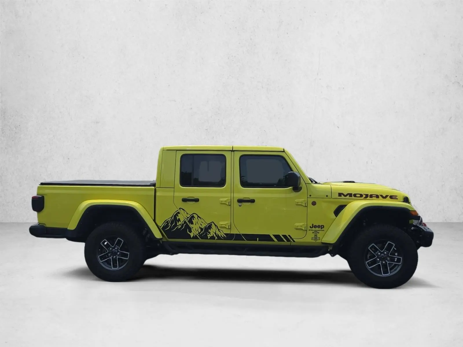 2024 Jeep Gladiator Mojave X photo 4