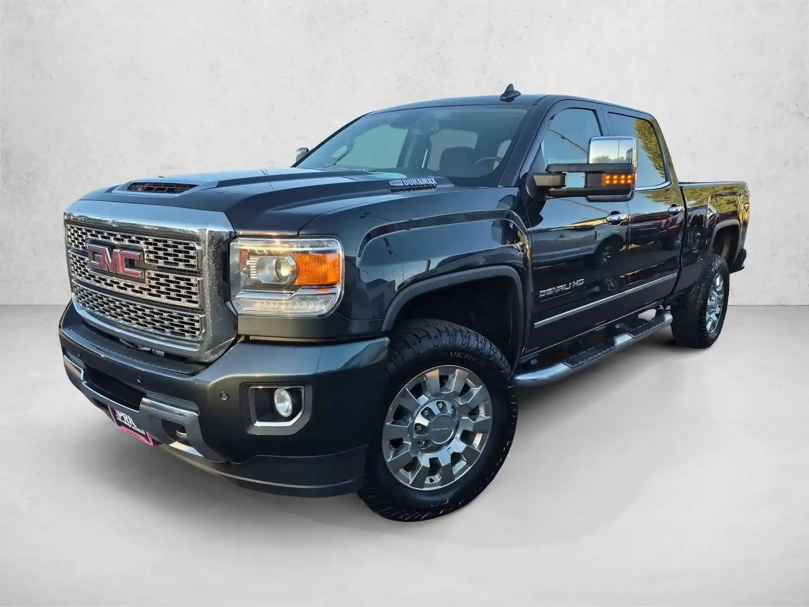 2019 GMC Sierra Denali 4WD Crew Cab Standard Box's photo
