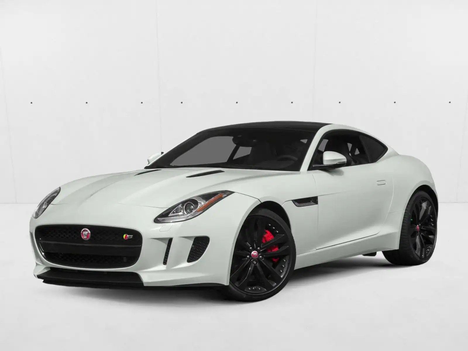 2015 Jaguar F-TYPE Coupe's photo