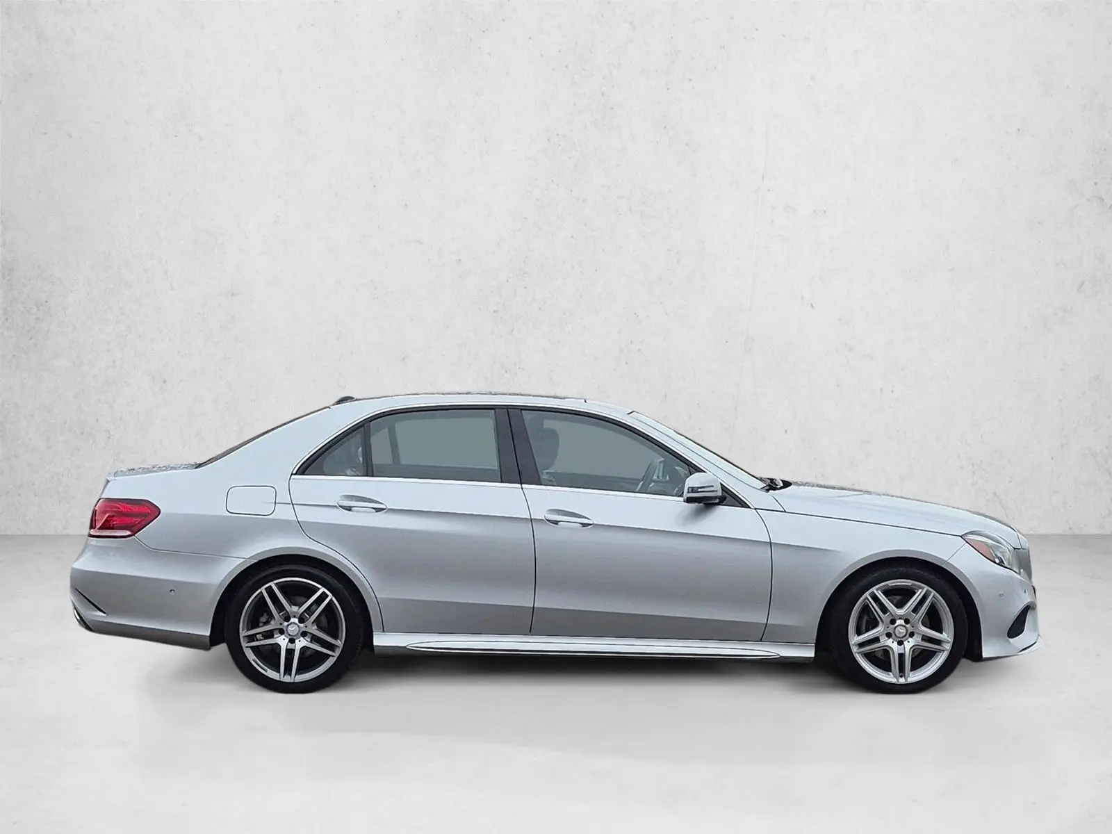2014 Mercedes-Benz E-Class E350 Luxury 4MATIC photo 4