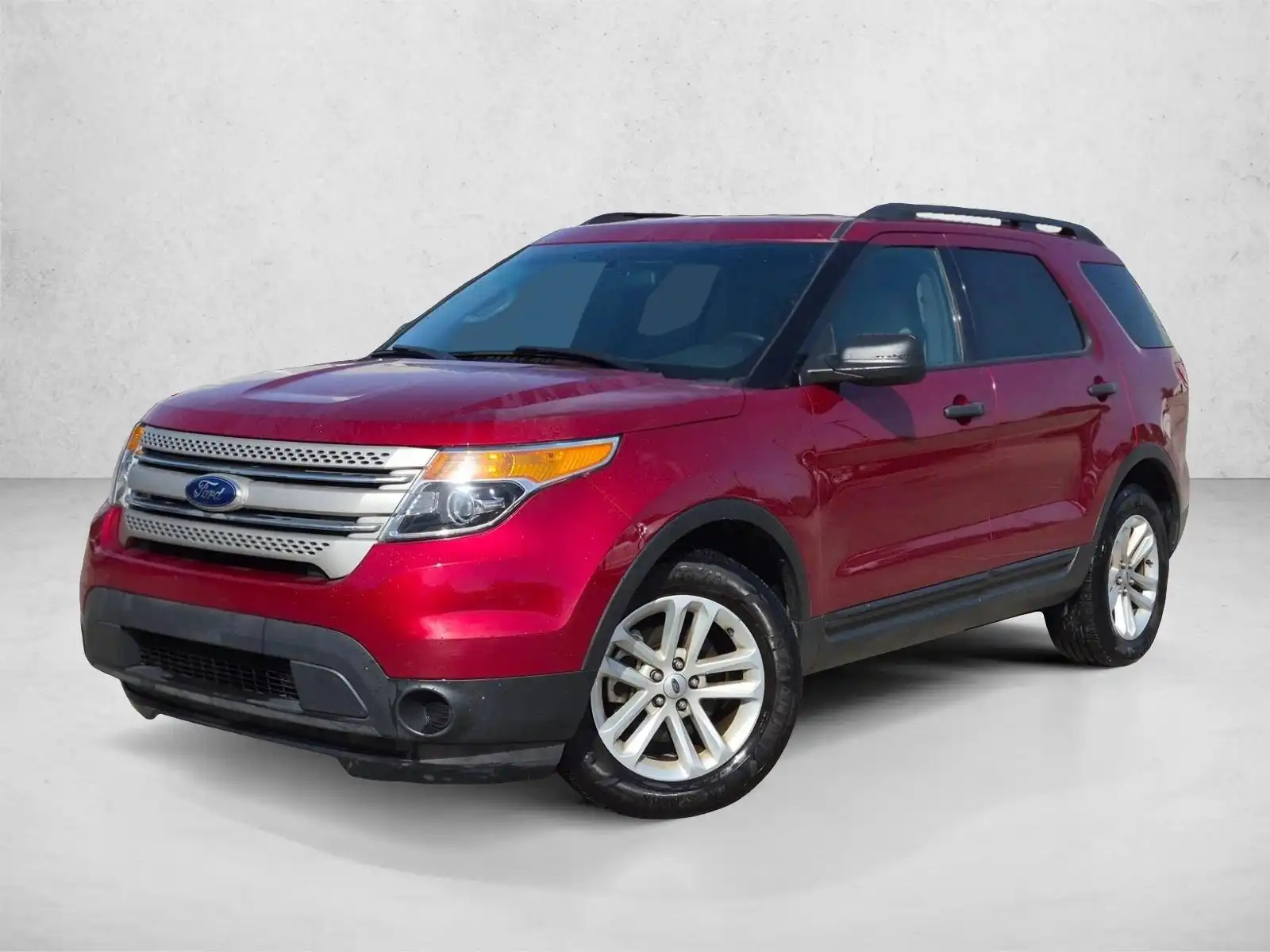 2015 Ford Explorer Base's photo
