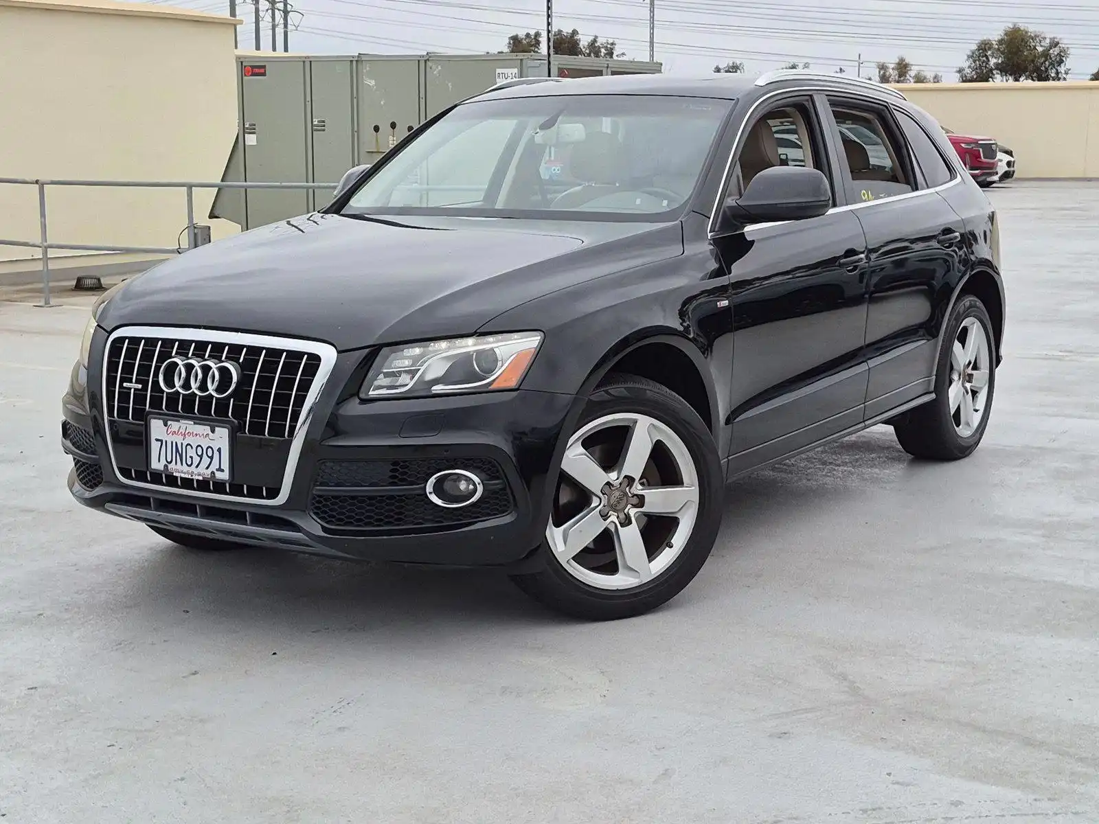 2011 Audi Q5 3.2 Premium Plus quattro Tiptronic's photo