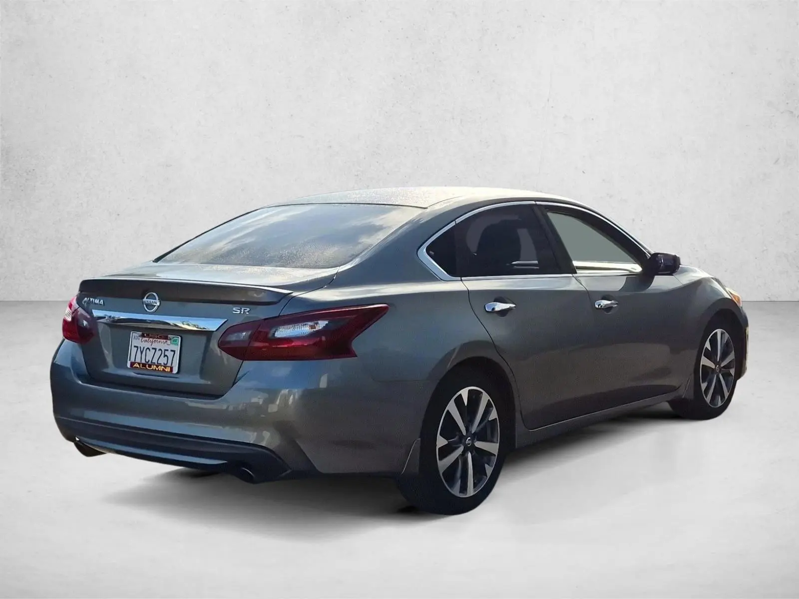 2017 Nissan Altima 2.5 SR photo 5
