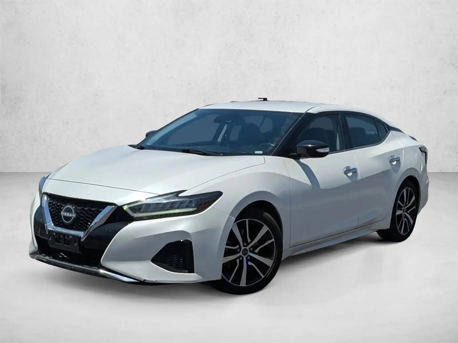 2023 Nissan Maxima SV's photo
