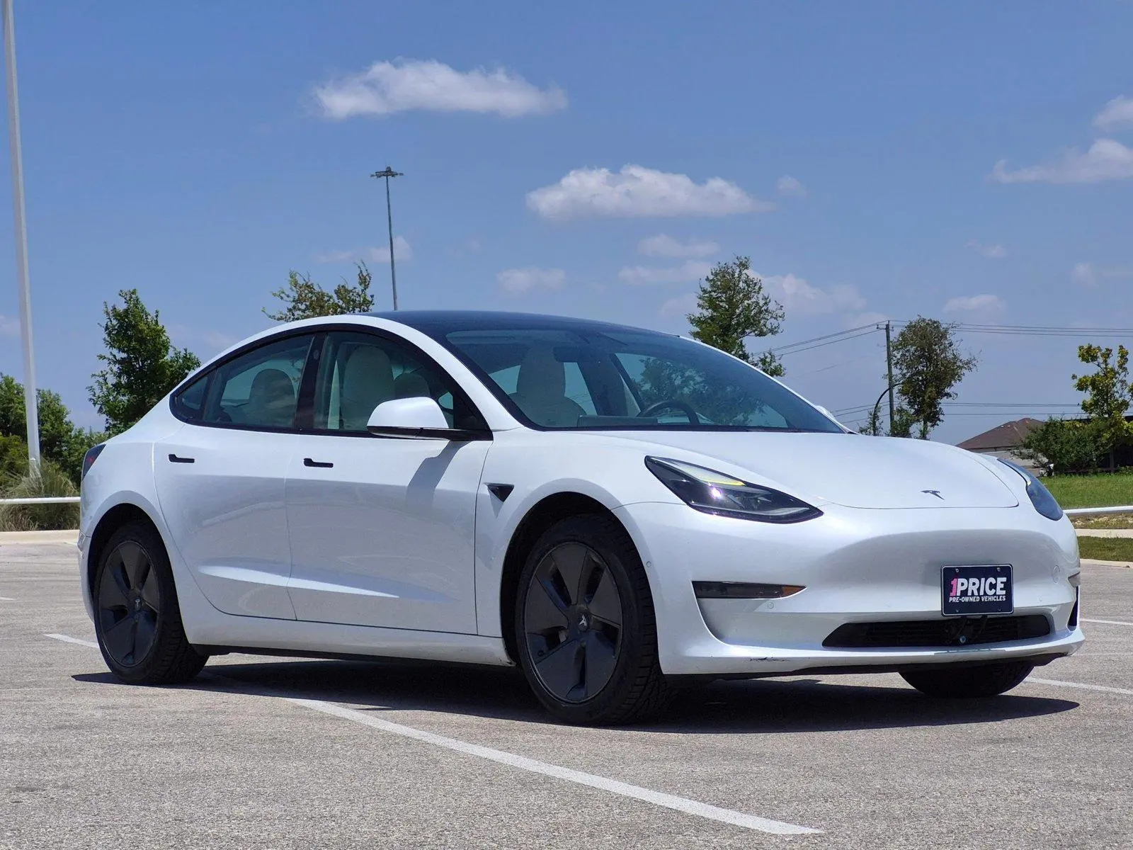 2021 Tesla Model 3 Standard Range Plus photo 3