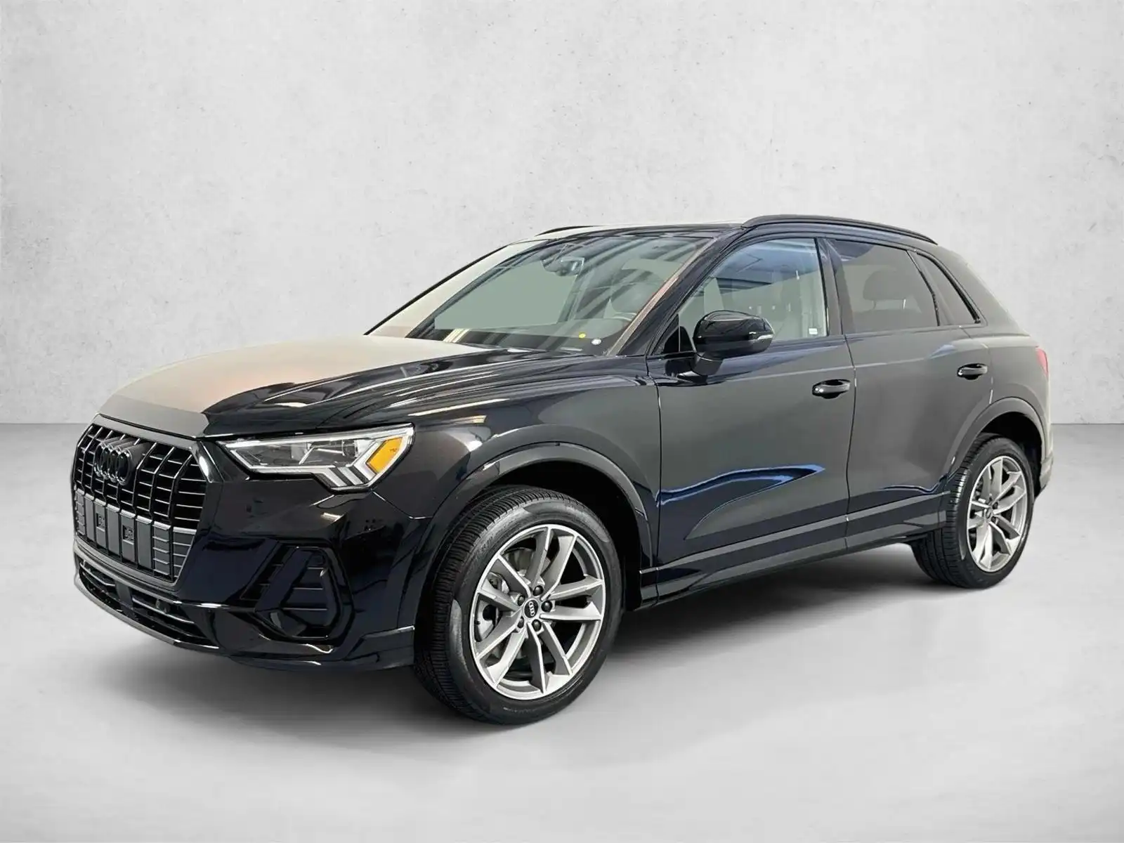 2025 Audi Q3 45 TFSI S Line Premium quattro's photo