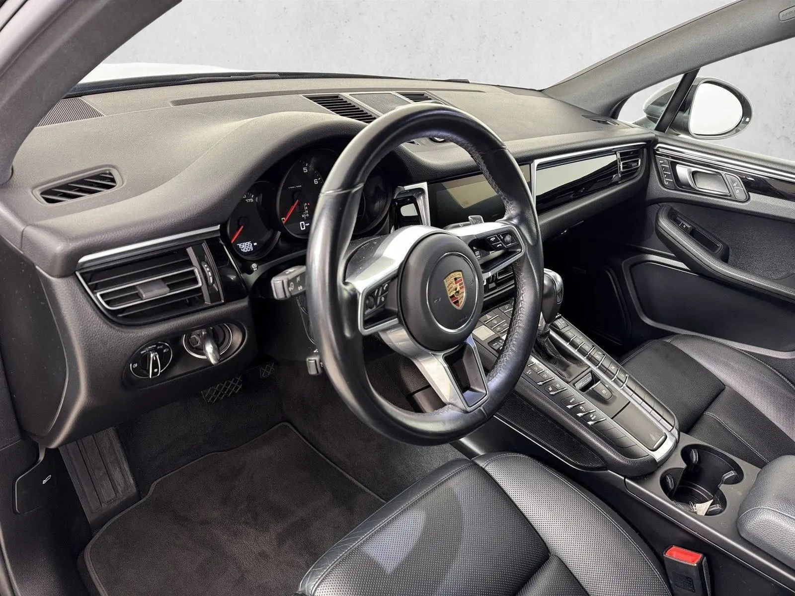 2020 Porsche Macan Base photo 4