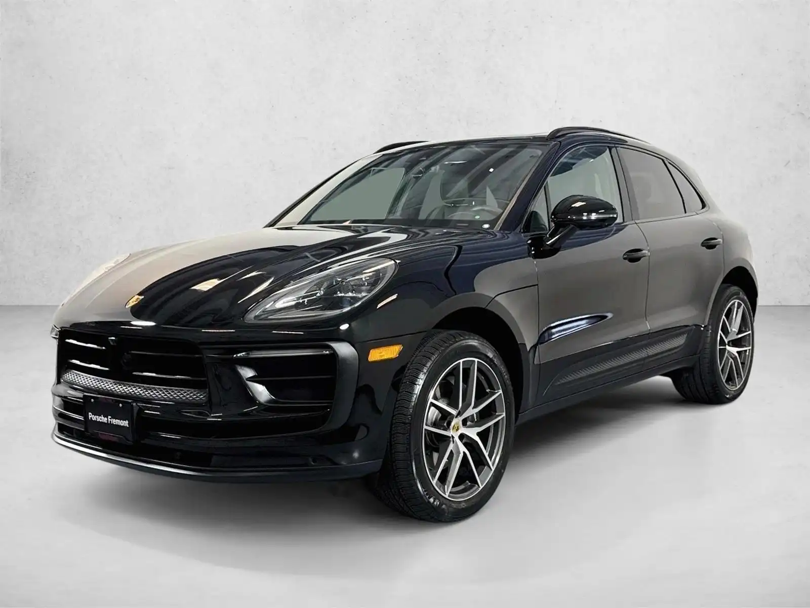 2026 Porsche Macan Base's photo