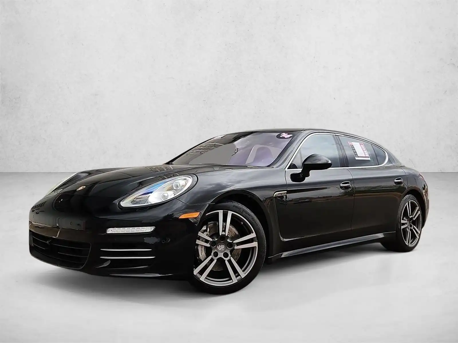 2014 Porsche Panamera 4S Executive's photo
